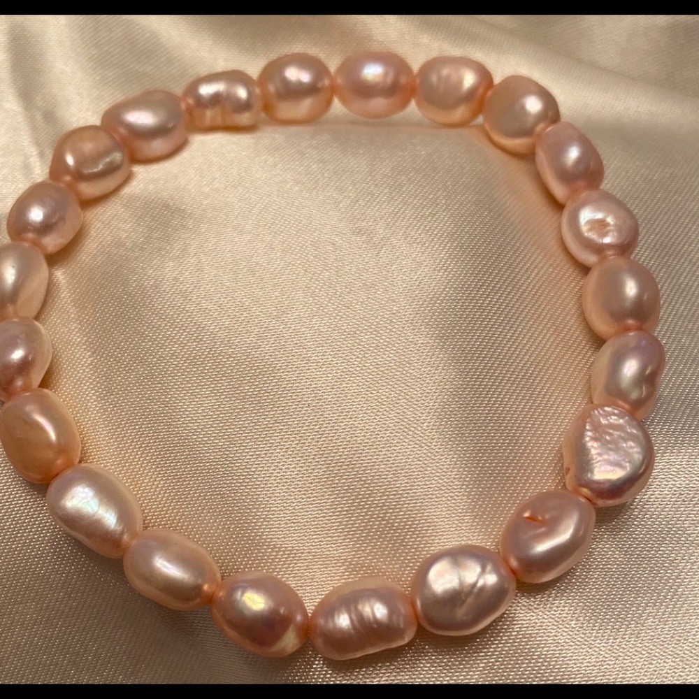 Pearl bracelet